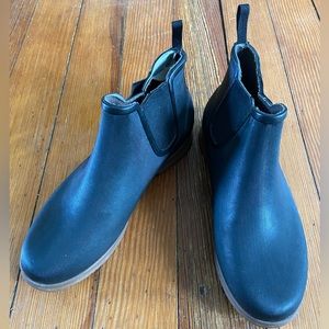 Bogs Sweetpea Boots Women’s 10 Chelsea Rain Boots